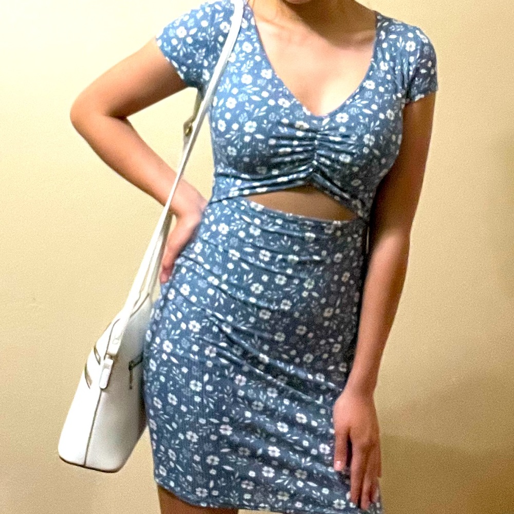 JESSICA SIMPSON FLORAL BLUE DRESS SIZE M